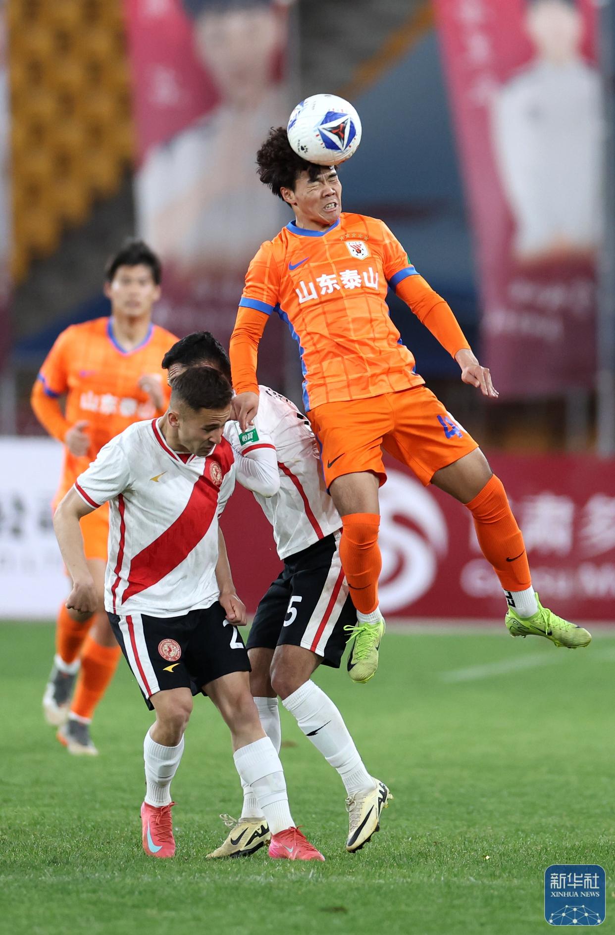 甘肃队遭遇主场惨败，球队面临困境