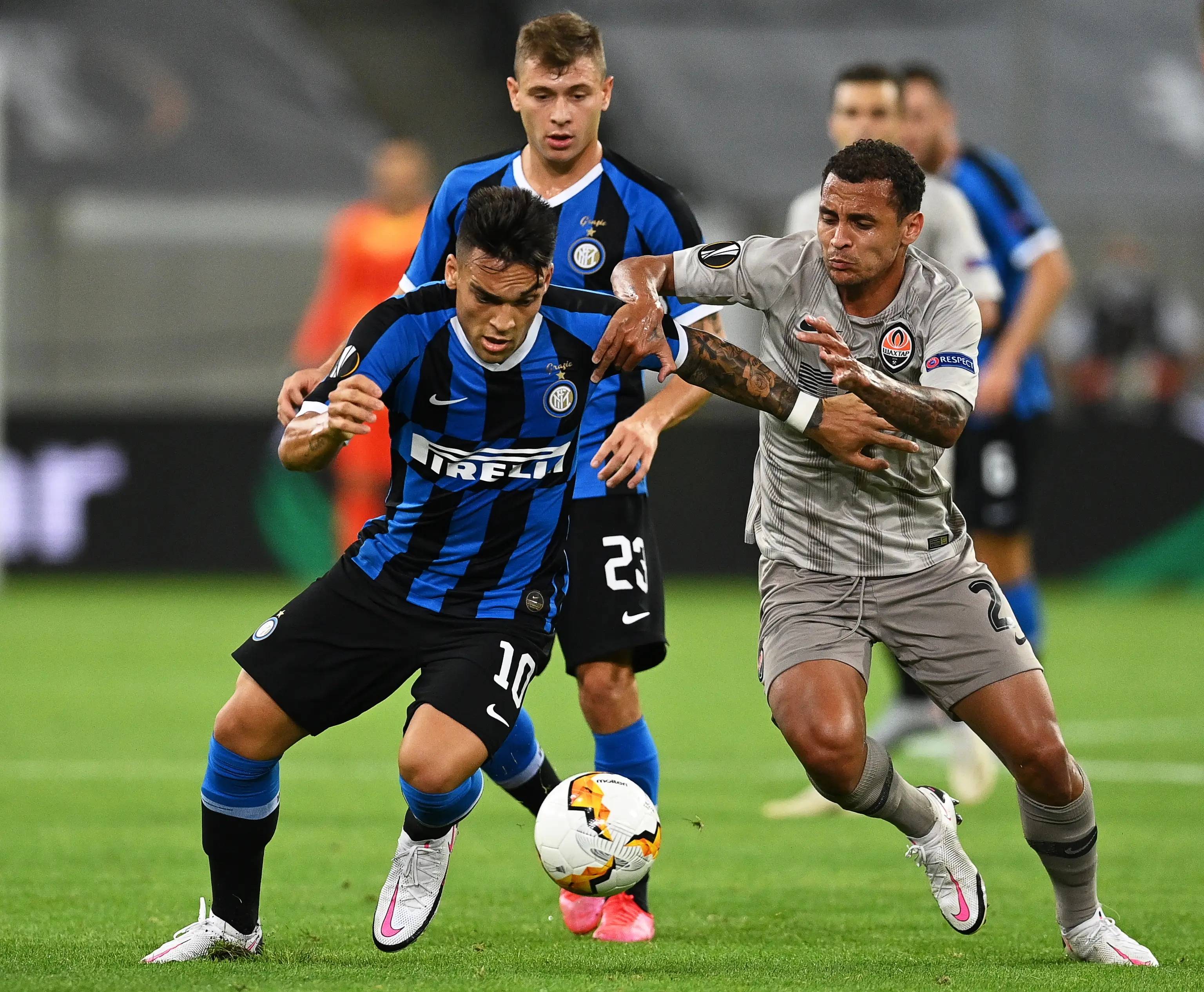 包含国米:球队备战期间进行战术演练的词条 包含国米:球队备战期间进行战术演练的词条