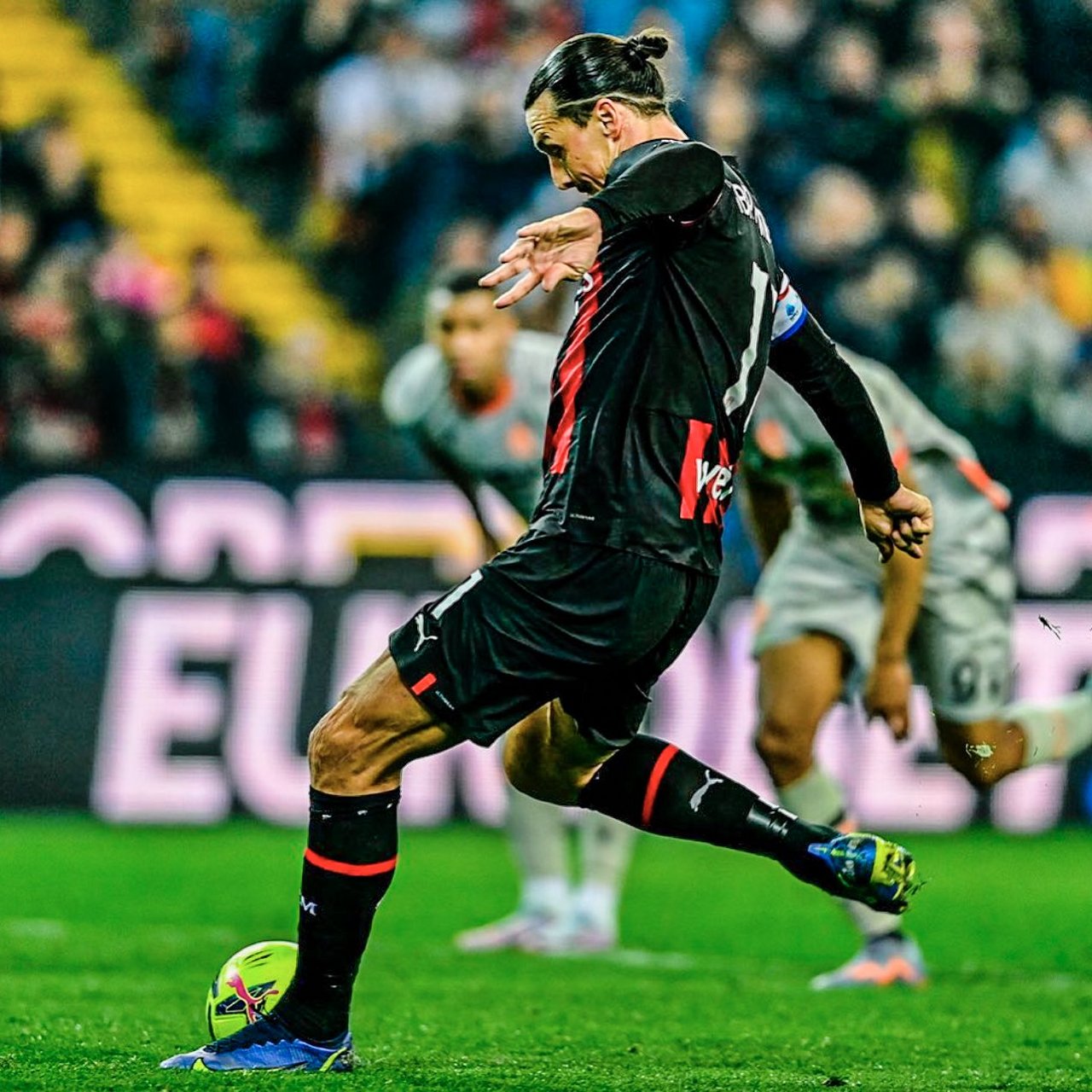 包含AC米兰客场大胜,连胜场次达到四场的词条 包含AC米兰客场大胜,连胜场次达到四场的词条