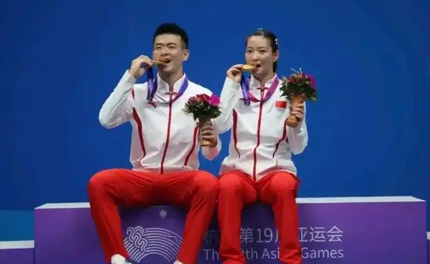 中国队横扫日本队，郑思维惊艳四座