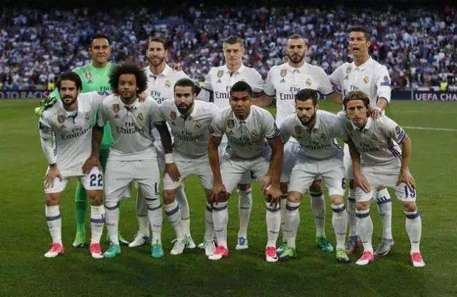 希腊完胜乌克兰,本泽马带队取胜 希腊完胜乌克兰,本泽马带队取胜