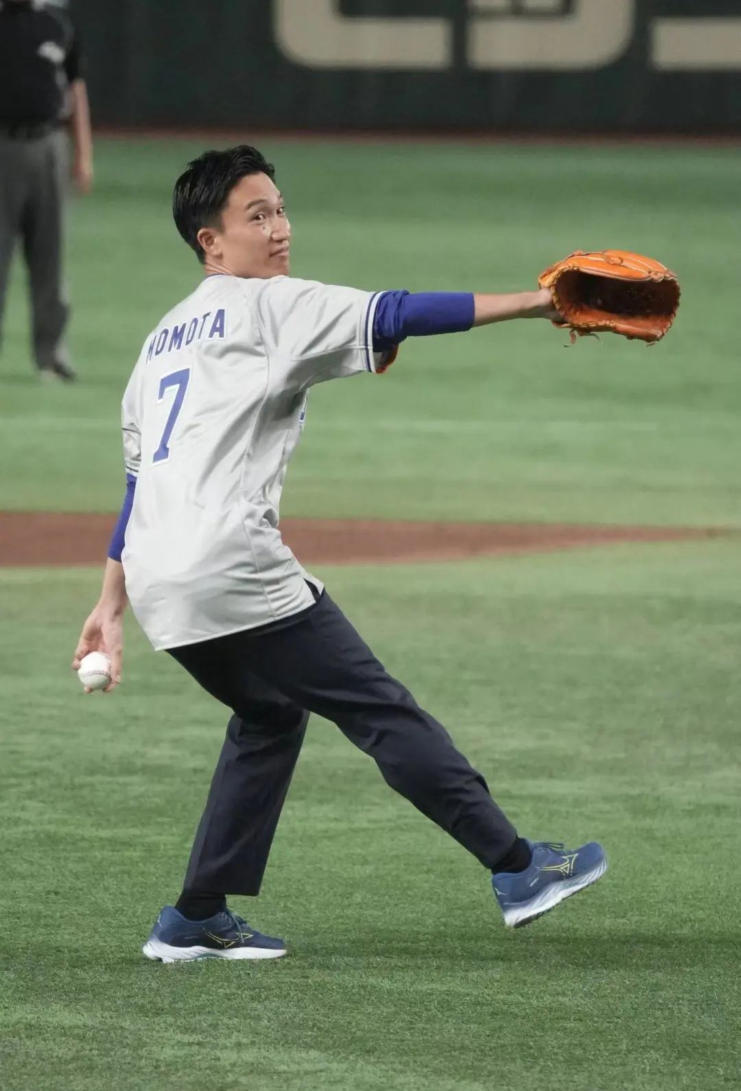 德国队完胜丹麦队,桃田贤斗高光表现 德国队完胜丹麦队,桃田贤斗高光表现