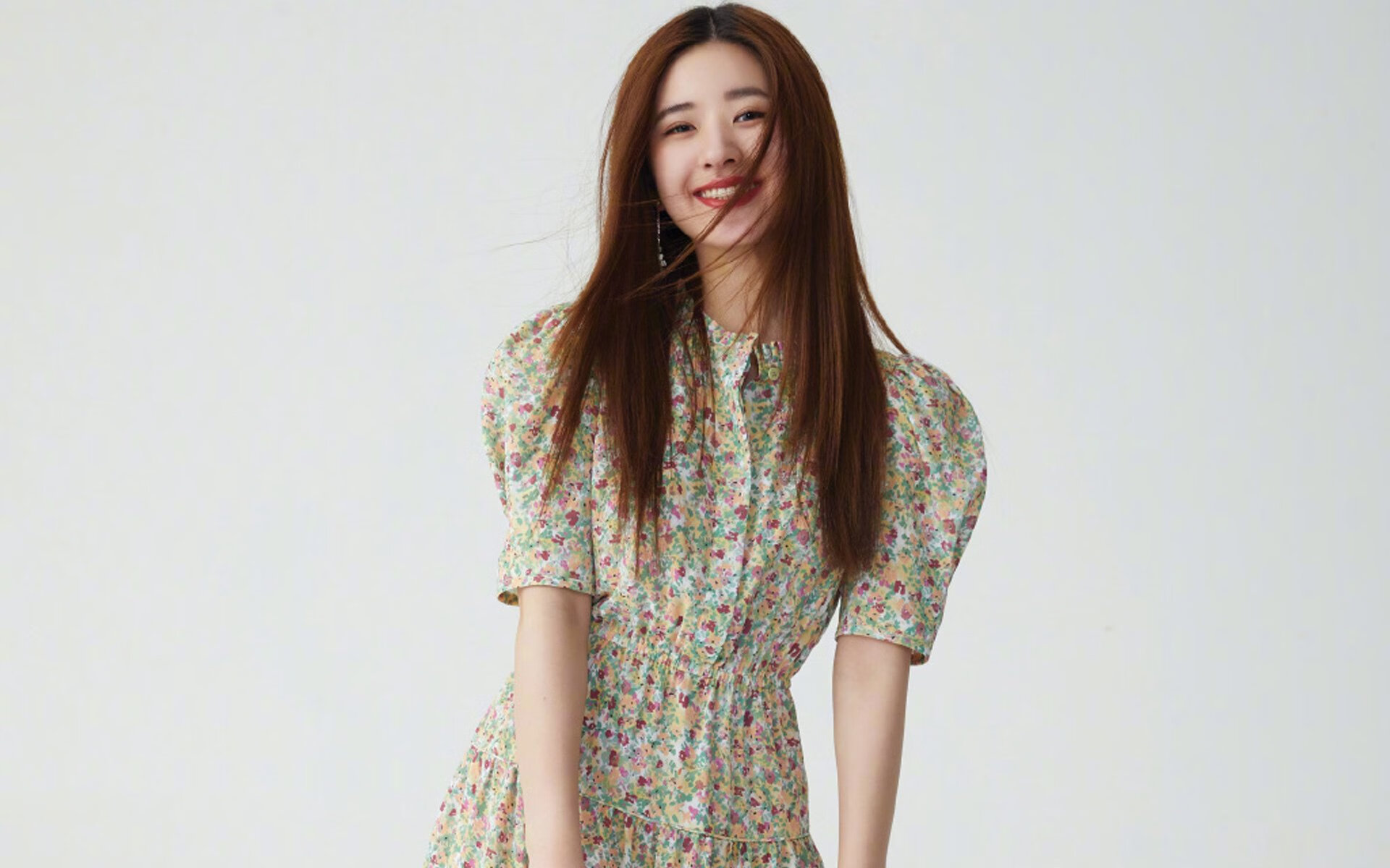 跨时空对决，格纳布里爆发戴帽，利物浦元老队轻取哥伦比亚传奇，一场改写记忆的慈善盛宴