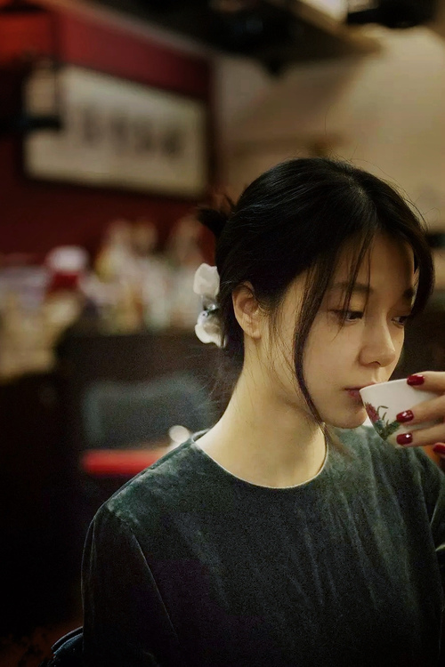 篮球与足球的终极对话，当欧冠决赛的草坪上掘金击溃深圳队